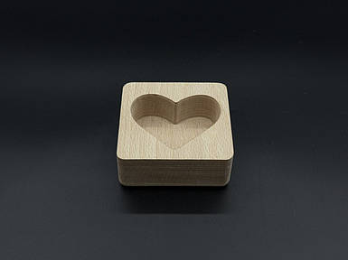 Дерев'яна форма для заливання свічки, кашпо. "Сердечко" 9.3x9.3х4см (7.5х5.5х2,7см)