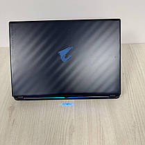 Б/в Ігровий ноутбук Б-клас Gigabyte Aorus Master 16 BZH 16" 2560x1600| Ultra 9 275HX| 32GB RAM| 2000GB SSD NVMe| RTX 5090 24GB, фото 2