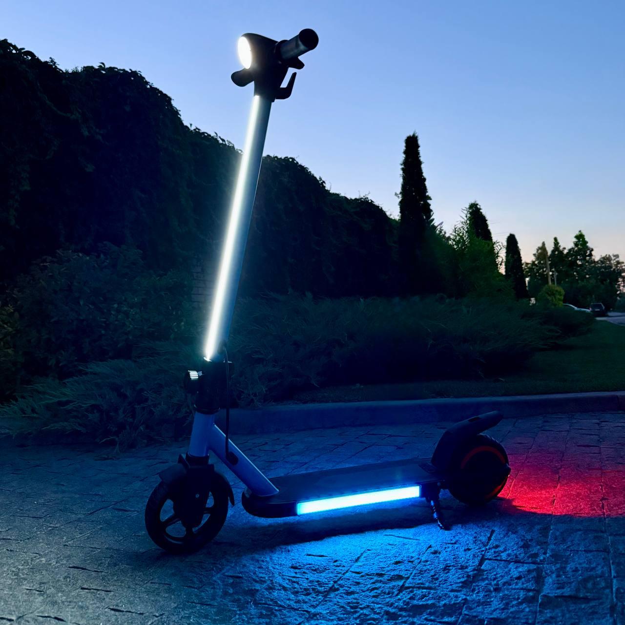 Електросамокат дитячий GIANT Kids ES3 LED Max з LED підсвіткою і екраном, фото 1