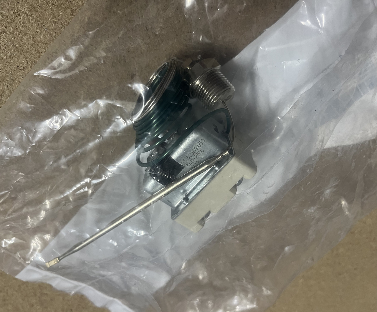 Термостат захисний EGO 55.32569.050 340C 2 полюси 1NC/1CO 20/0,5A зонд Ø 4 mm L = 120 mm