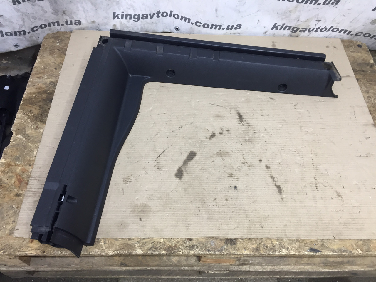 Накладка в багажнику права Volkswagen Passat B7 3C9864512B, фото 1