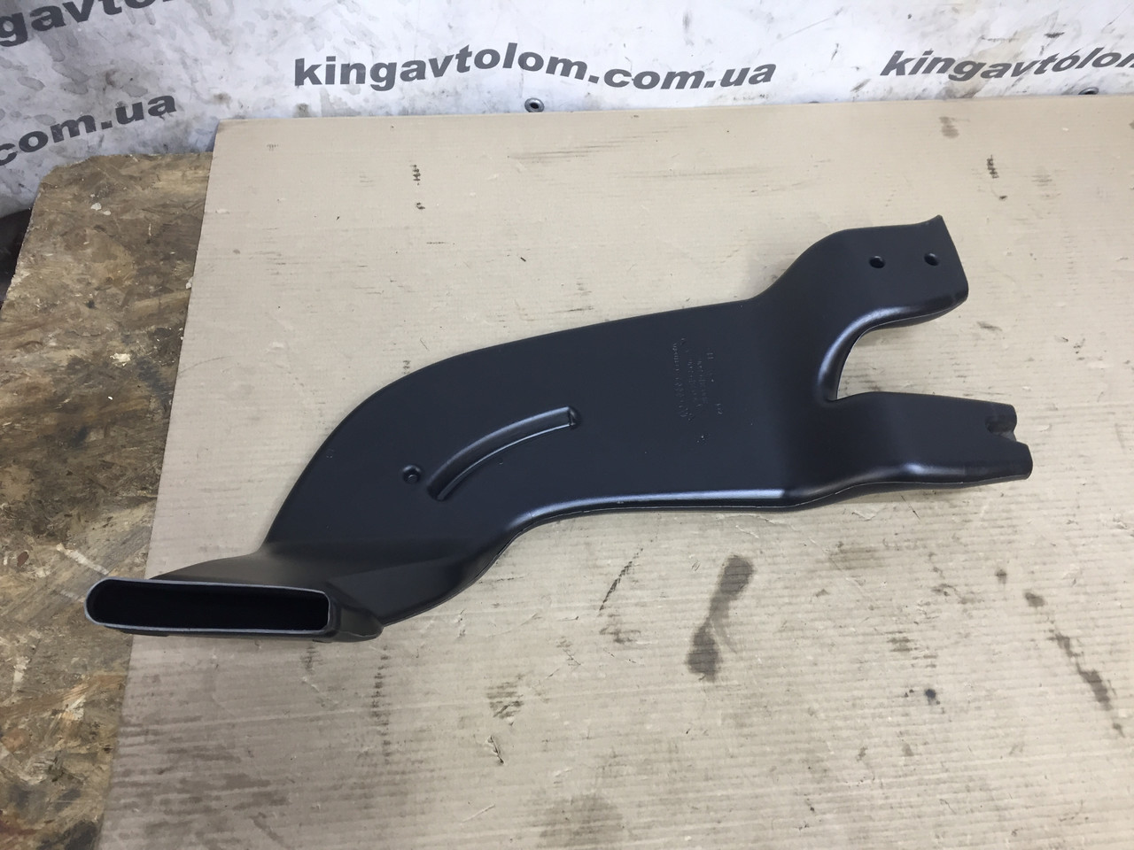 Повітропровід правий Volkswagen Passat B7 3C0819806A, фото 1