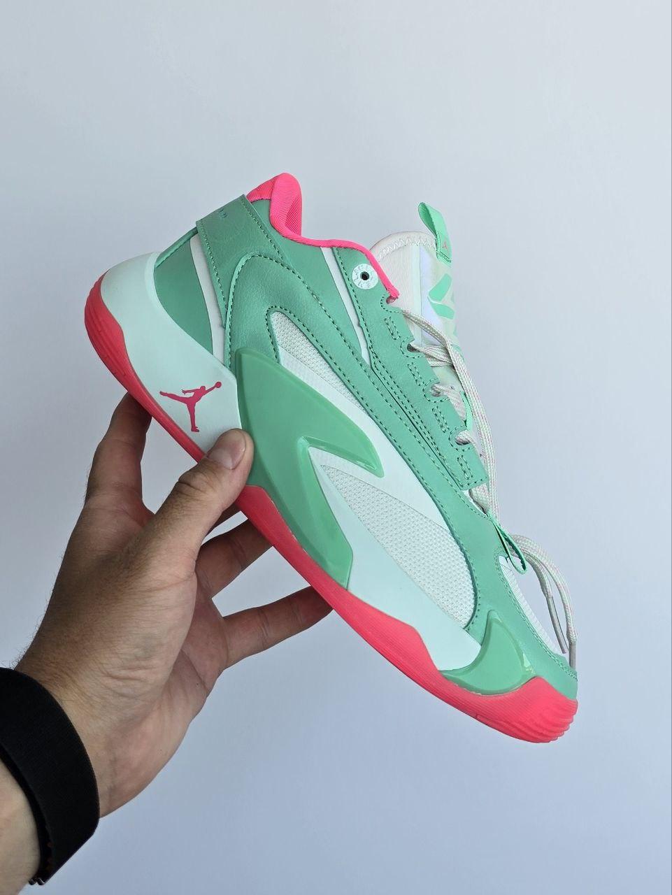 Мятні жіночі шкіряні кросівки Nike Air Jordan Luka 2 • Mint Green Pink • Демісезон Найк аїр Джордан Лука 2, фото 1