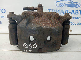 Суппорт передній правий Infiniti