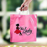 Рожевий брендований пакет розміром 30×30 см з білою ручкою петля Навантаження до 4 кг Щільність 60 мкм, фото 4