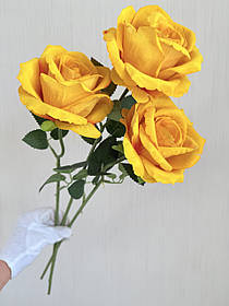 Штучна оксамитова троянда ( жовта , 50 см )