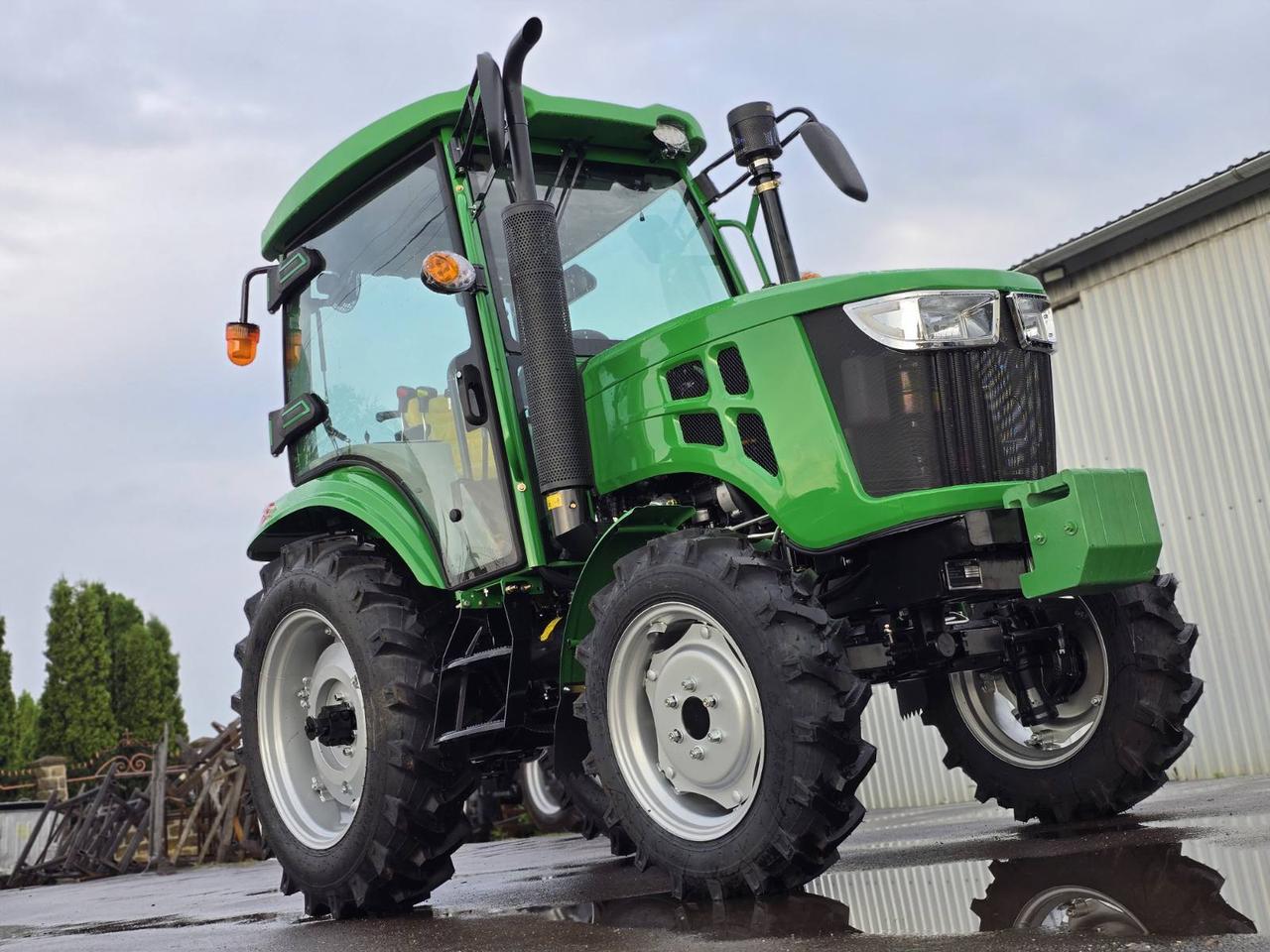 Трактор TERRA FORCE 554XLC+ 50 к.с, кондиціонер, 4×4 з оновленою кабіною у стилі John Deere, реверс, прижимна Євронавіска