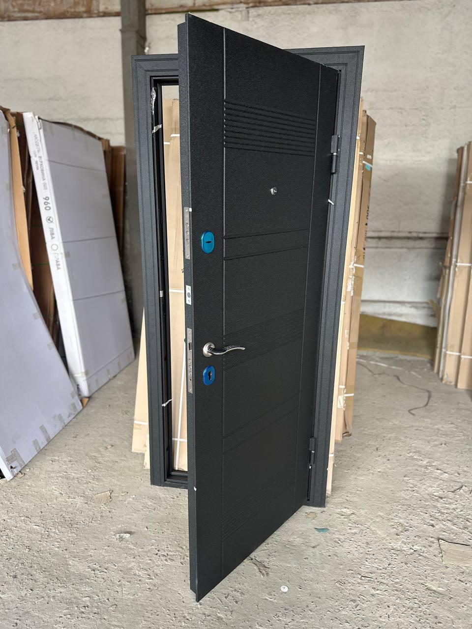 Вхідні двері з підвищеним захистом для дому та дачі - фото 1 - id-p2680702284