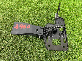 Відповідна частина замка капота AUDI A4 B8 2.0 CAEB 2012 (б/у)