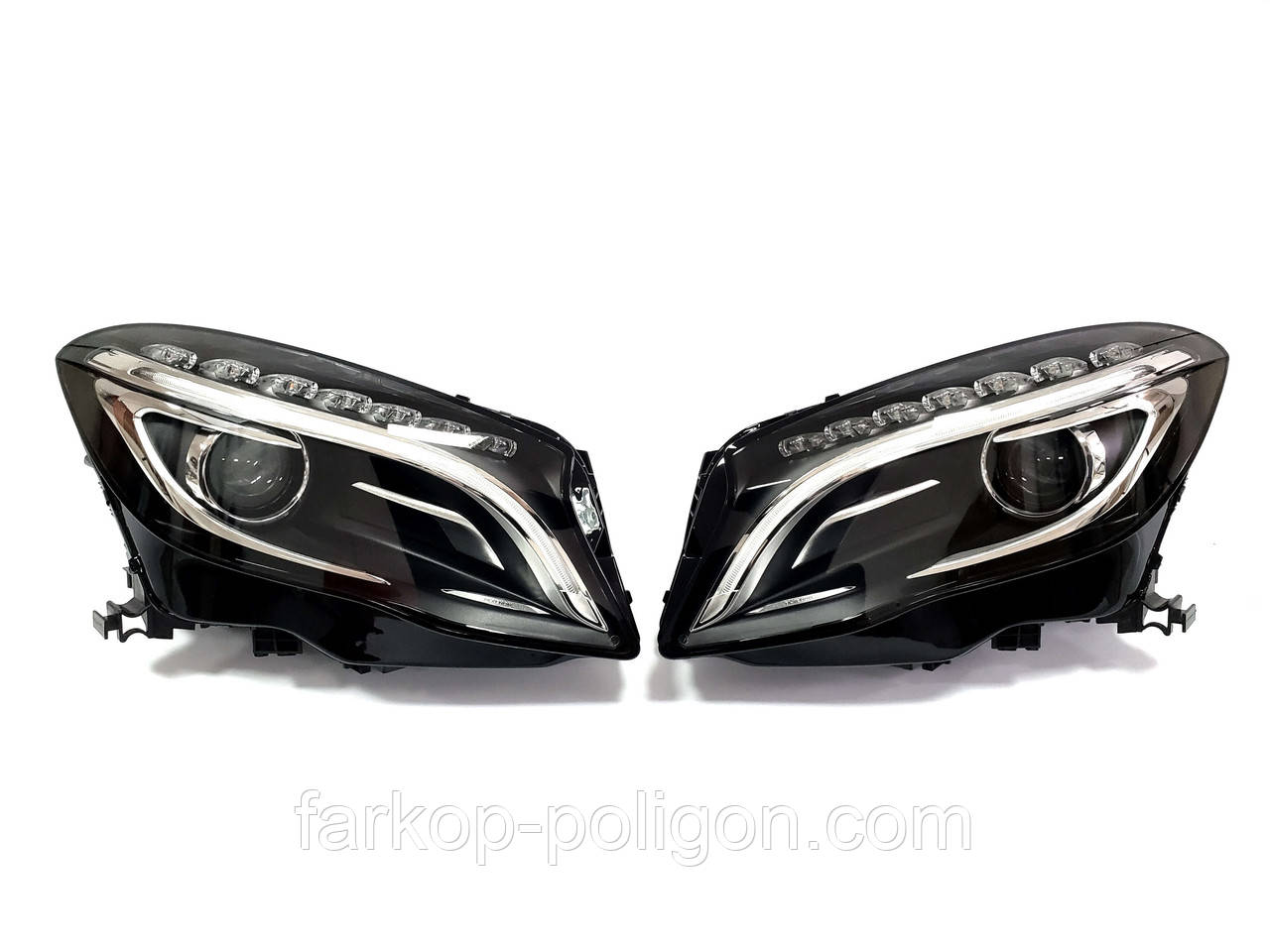 Передні фари ( Bi-Xenon ) без блоків на Mercedes-Benz GLA-Class X156 2013-2017 року, фото 1