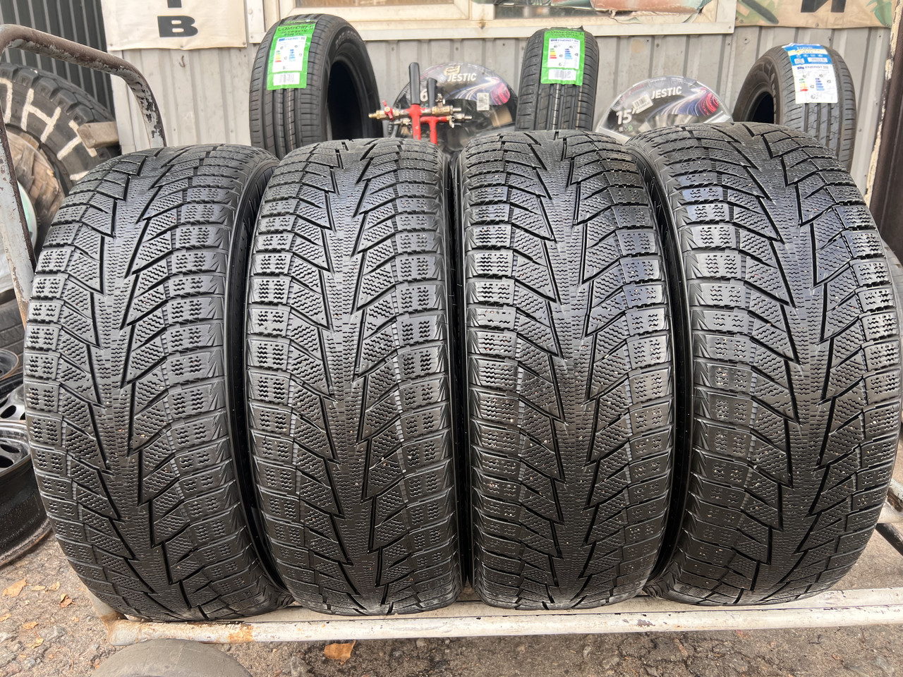 Шини 205 55 16 94T Hankook Winter i*cept iz2, фото 1