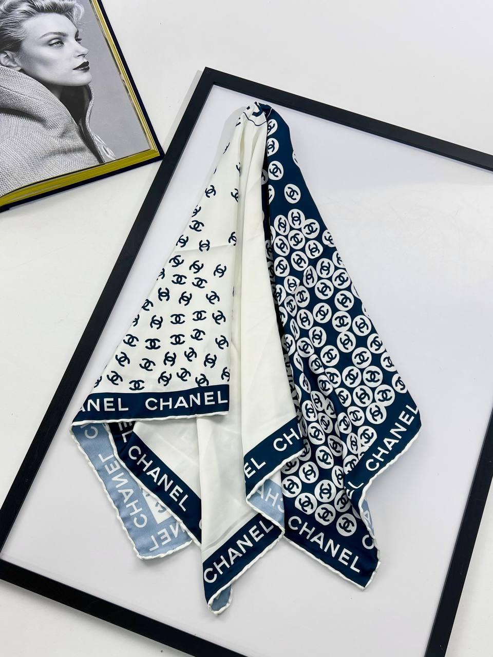 Шовкова брендова хустка Chanel  90*90 см чорно-білий ручна обробка краю