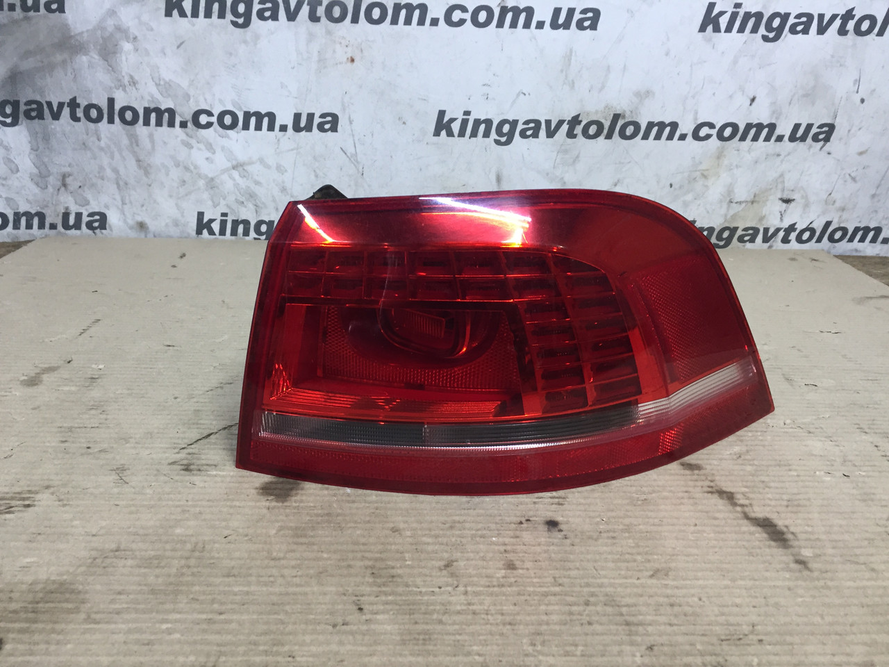 Фонар задній правий зовнішній лед Volkswagen Passat B7 3AF945208B, фото 1