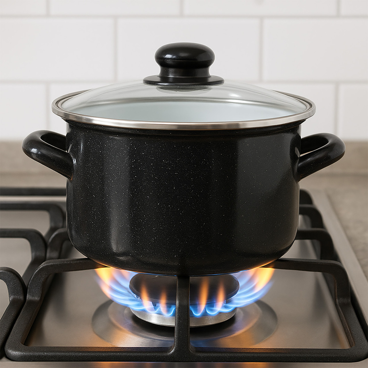 Каструля емальована Interos з кришкою 2 л Ø 18.5 см чорна Interos