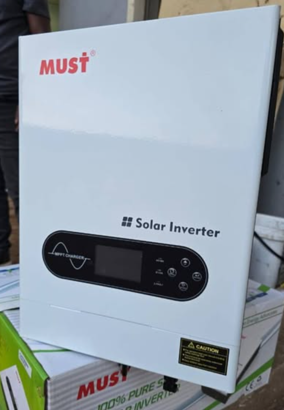 Гiбридний MUST PV1800-1612 ECO, 2000VA/1600W, 12V, ток заряда 16-80А, MPPT 80А, 290*367*111мм, 6,4 кг, фото 1