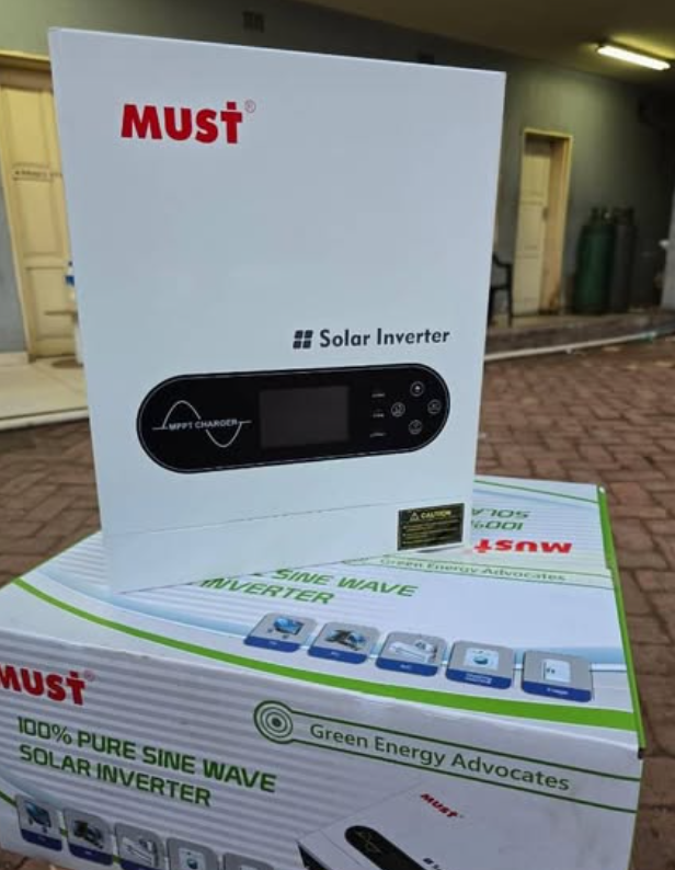 Гiбридний MUST PV1800-1612 ECO, 2000VA/1600W, 12V, ток заряда 16-80А, MPPT 80А, 290*367*111мм, 6,4 кг