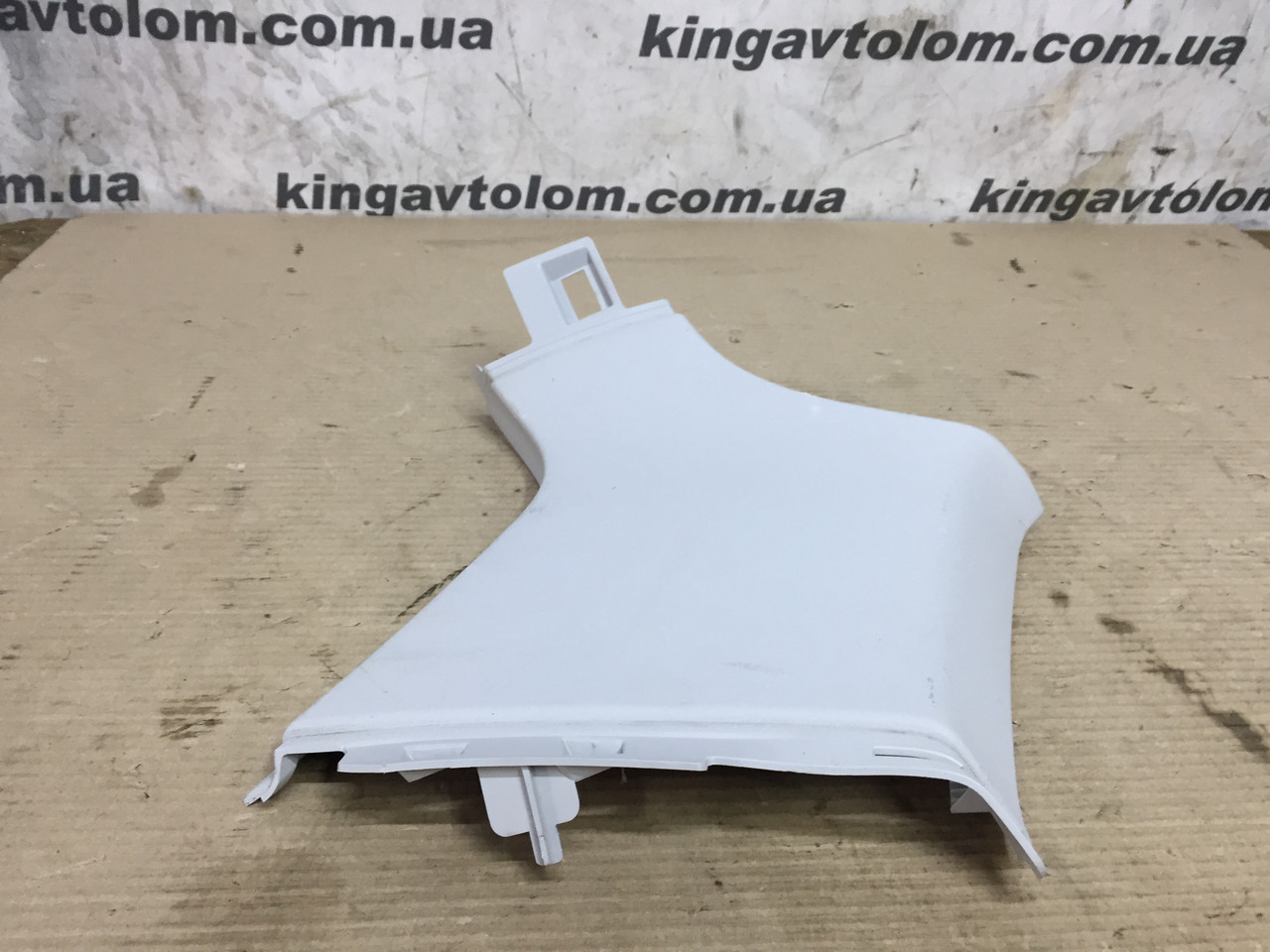 Накладка стійки багажника ліва Volkswagen Passat B7 3AF867245, фото 1