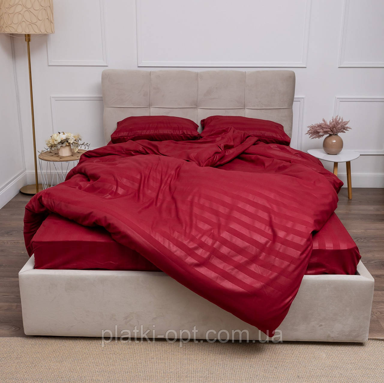 Комплект постільної білизни на резинці Страйп бордовий (півторачний)