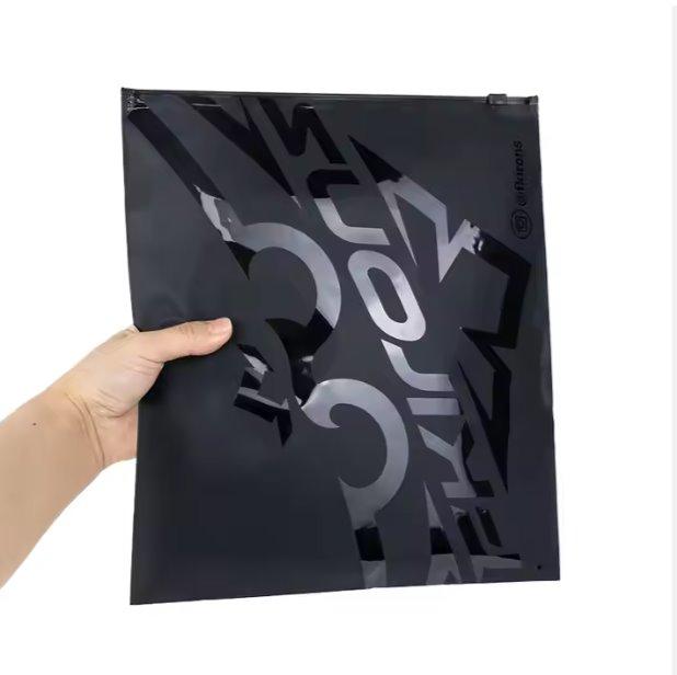 Матовий чорний SLIDER пакет 20x20 см з логотипом Пакет слайдер поліетиленовий в чорному кольорі, фото 1