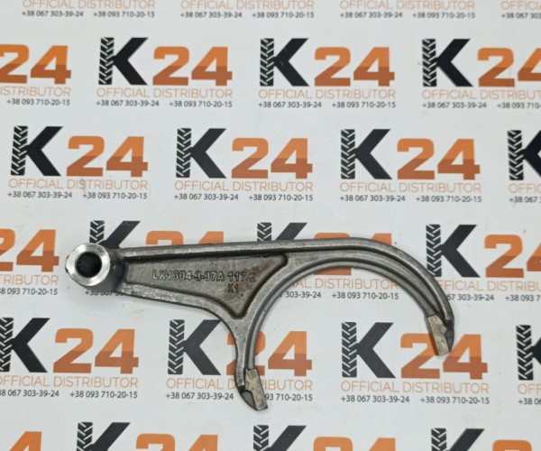 Вилка перемикання передач 3-4 LX1304-3-37A-117-2 240100284502