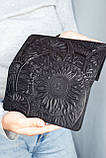 Гаманець жіночий шкіряний чорний з тисненням Соняхи, фото 4