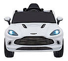 Дитяча акумуляторна машинка Aston Martin DBX Біла, фото 2