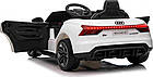 Дитяча акумуляторна машинка Audi RS E-Tron GT Біла, фото 7