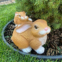 Садова фігура Зайчиха з зайченям, русий колір (19×15×23 см), садові фігури з полістоуну, садово-паркові  фігури