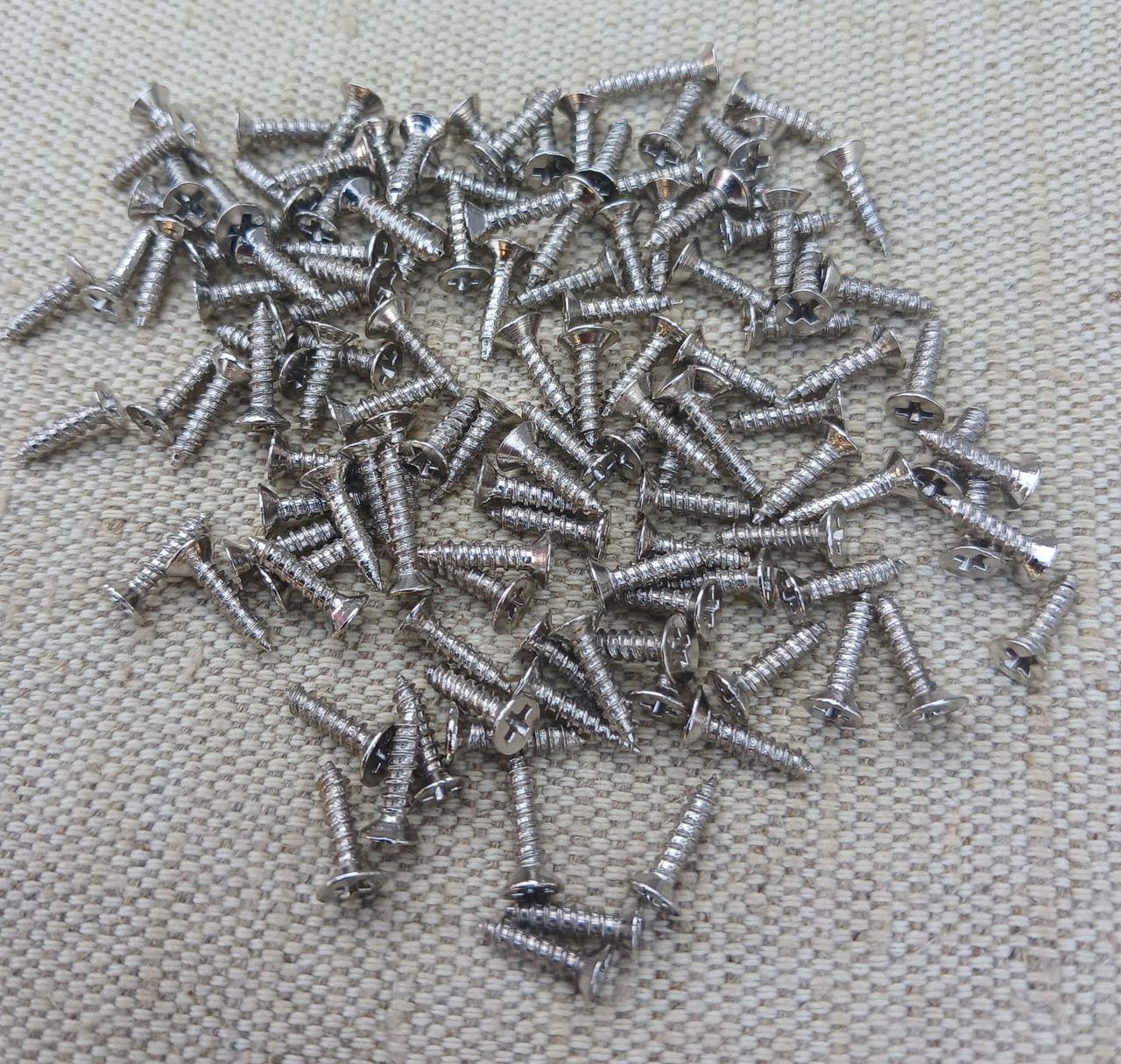 Саморізи маленькі для кріплення. "колір срібло" 3х10мм. Комплект (10шт)