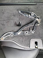 Петля кришки багажника ліва BMW 7060627