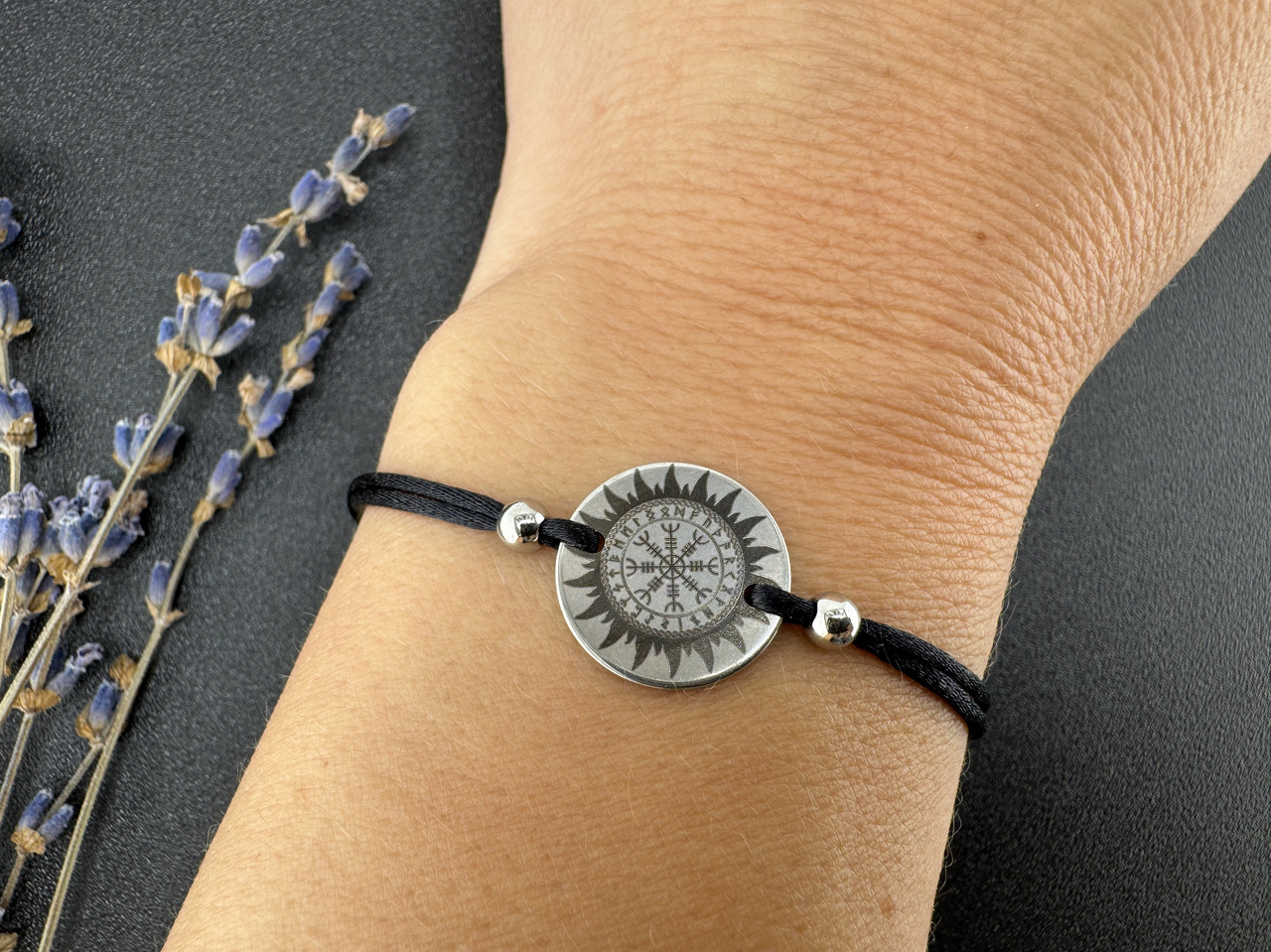Браслет Вегвізир із ручним кругом — талісман захисту, енергії та сили духу, фото 1