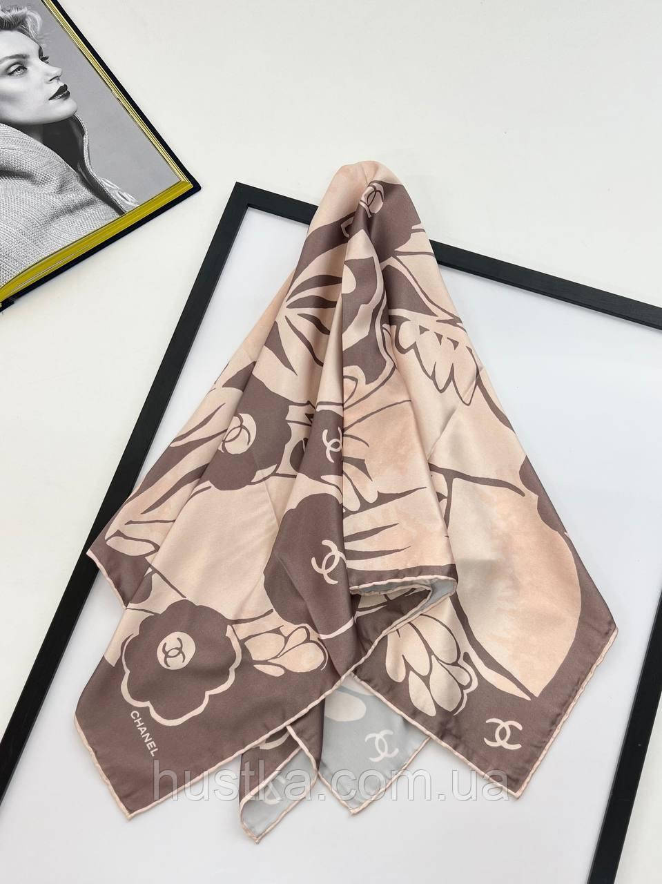 Шовкова брендова хустка Chanel  90*90 см ручна обробка краю