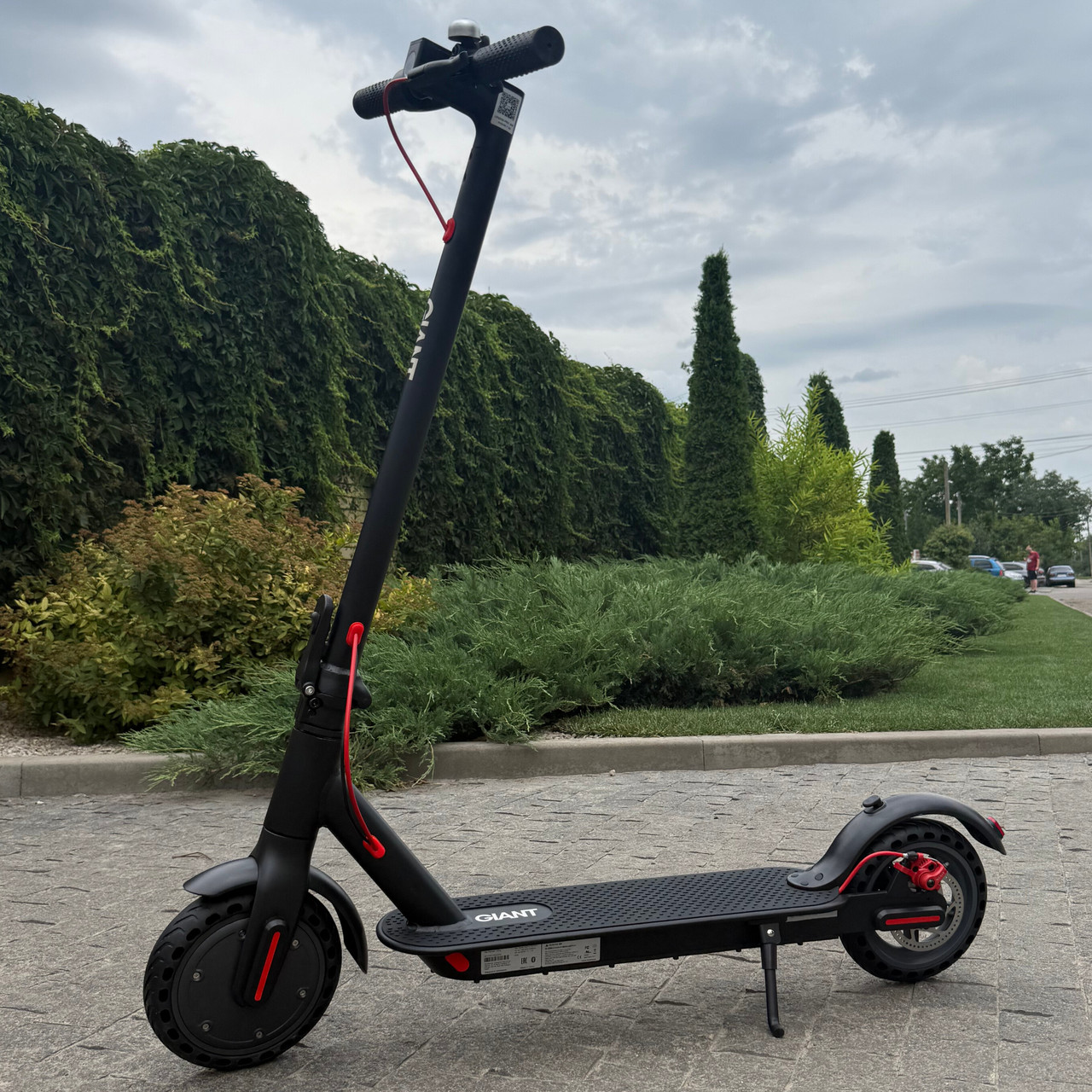 Електросамокат GIANT M365 PRO 500W 10.4Ah чорний , складний з перфорацією колес (2025 рік), фото 1