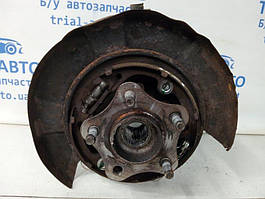 Цапфа задня ліва зі ступицею Infiniti