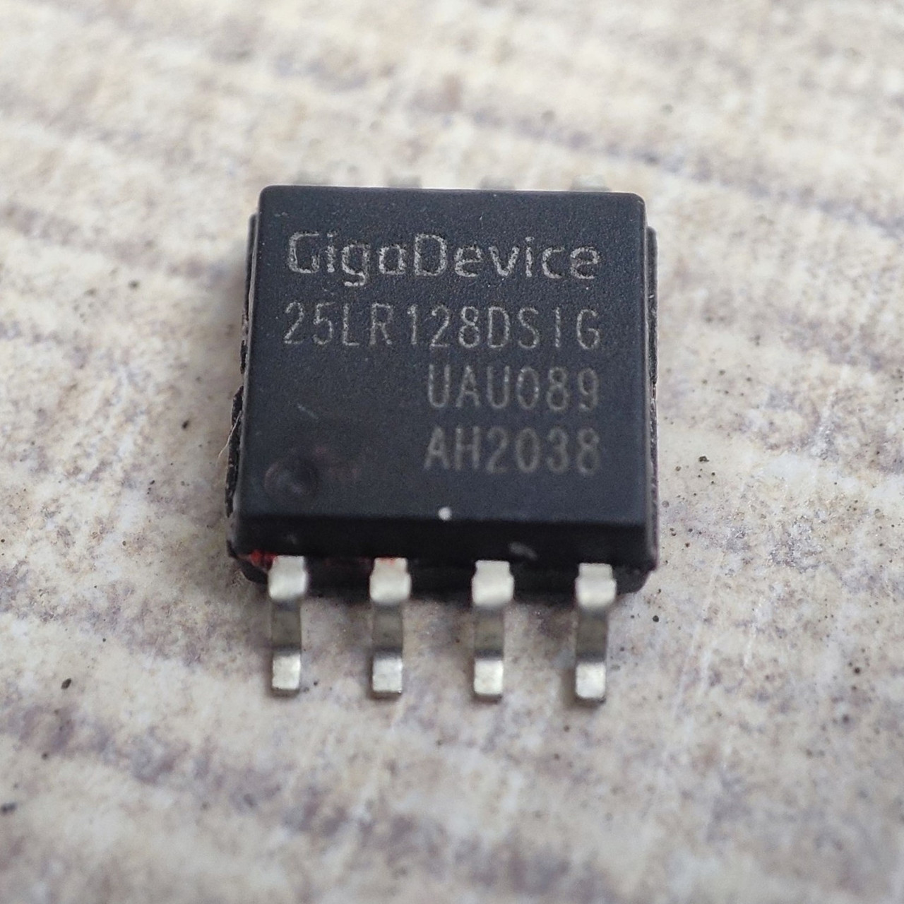 Мікросхема памʼяті Flash 25LR128DSIG 128Mbit 1.8V SPI/QPI SOP-8