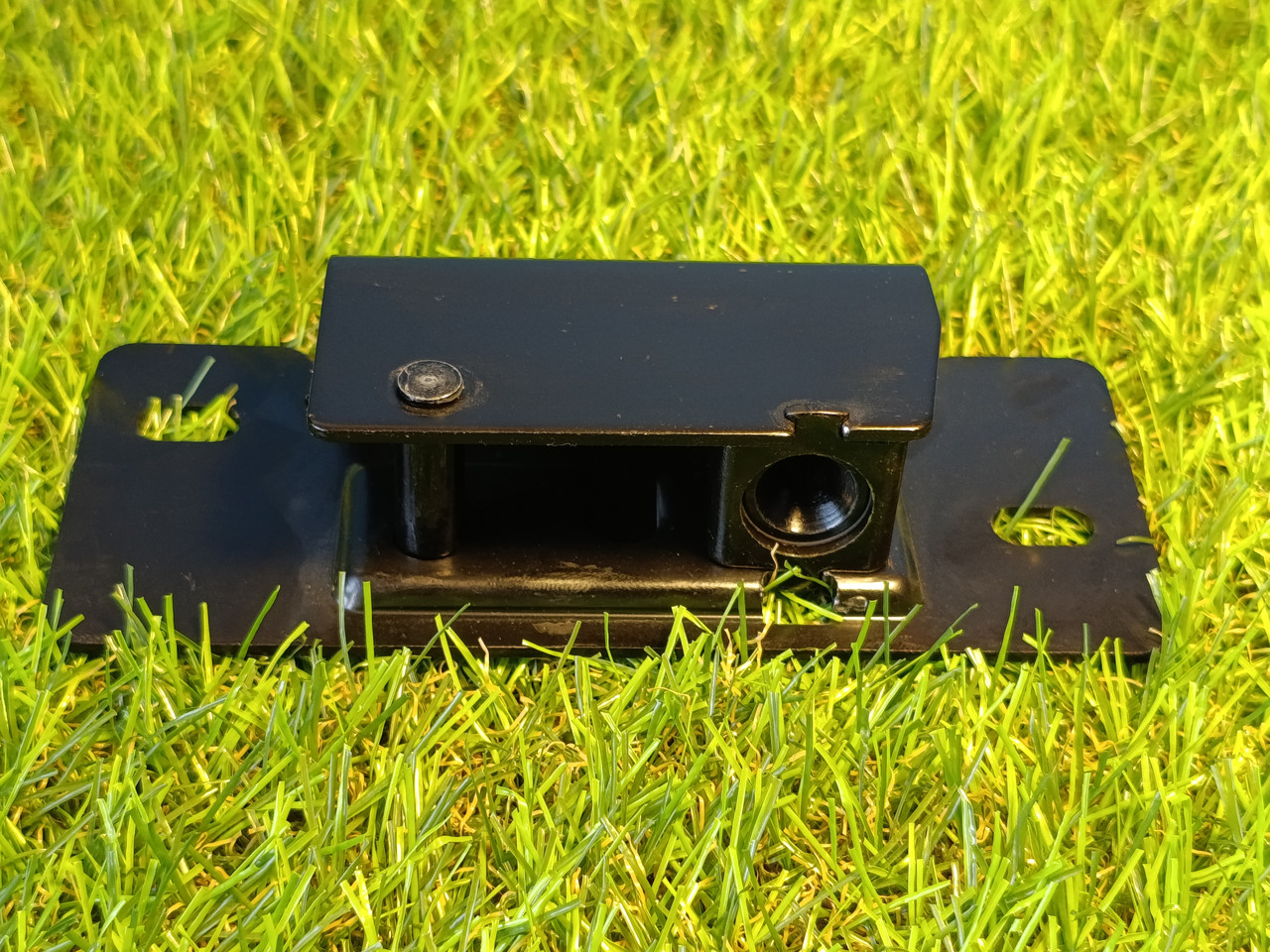 Скоба у відповідь частина замку задніх дверей правий нижній Renault Trafic 2 2001-2014 (8200006252), фото 1