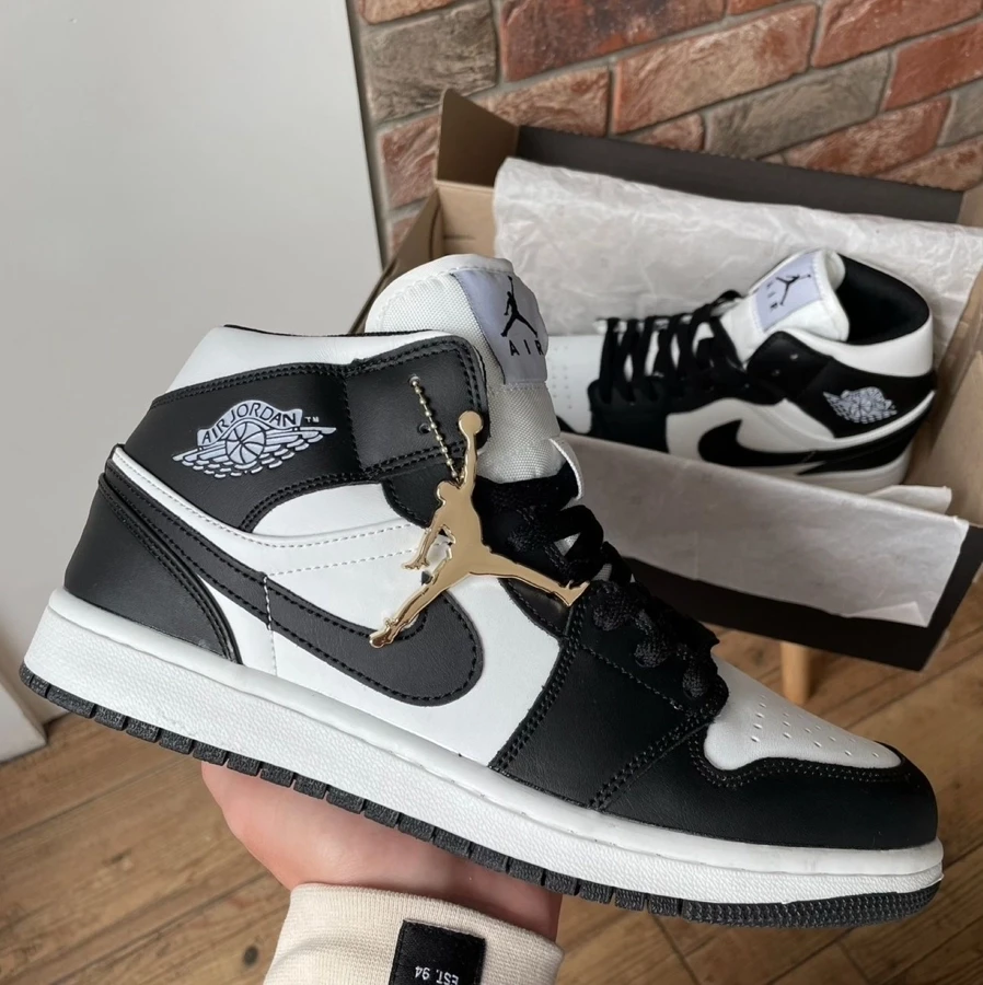 Air Jordan Retro1 Black White 44, фото 1