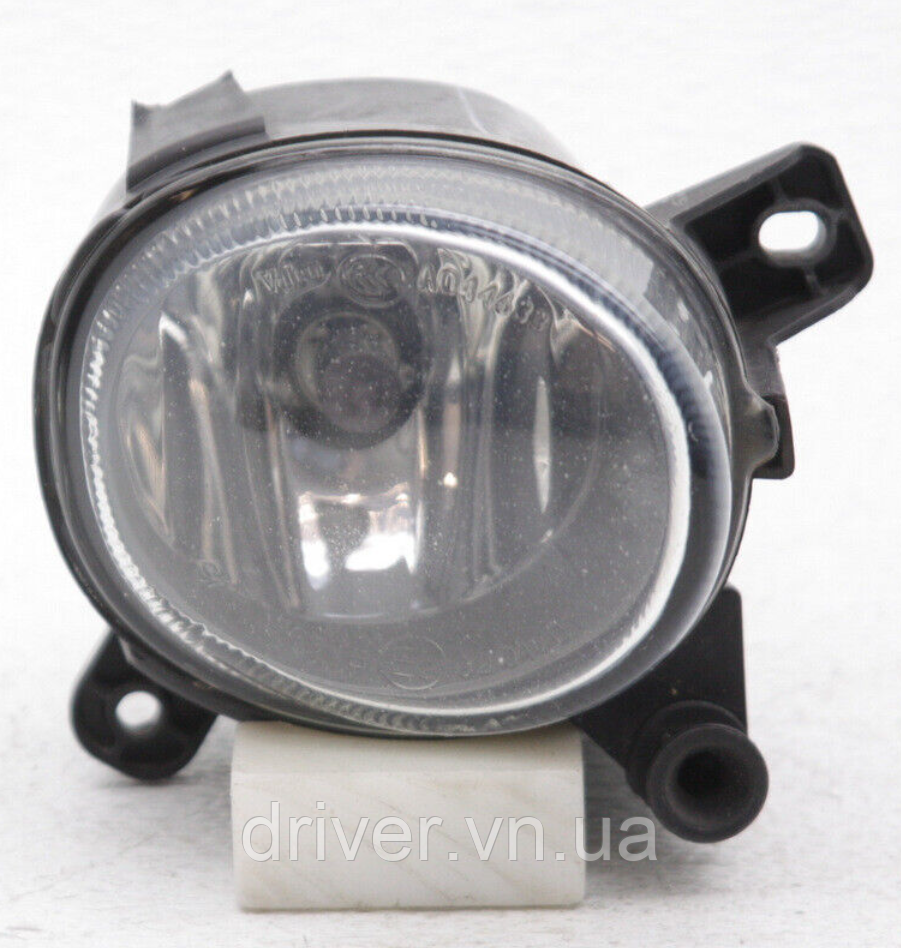 Противотуманная фара Audi A4 08-12 (B8)/A5 07-11 (B8)/A6 11-14 (C7)/Q3 11-18/Passat CC 08-12 Kombi передн., фото 1