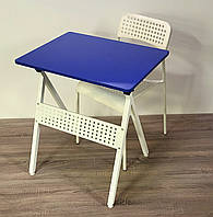 Стіл парта для школяра.