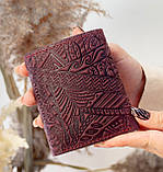 Маленький жіночий гаманець з тисненням Карпати бордовий Марсала, фото 2