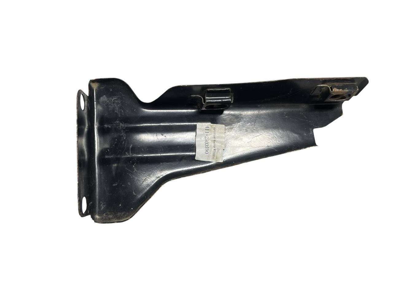 Кронштейн переднього бампера правий Chery Amulet A11/Чері Амулет, A11-2803590, (з розбірки)