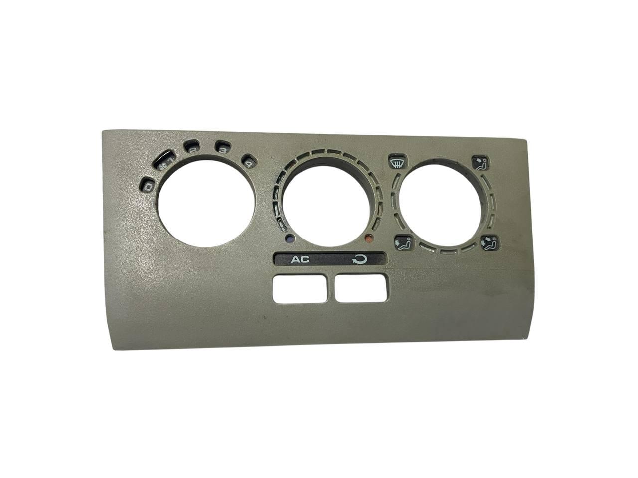 Накладка панелі перемикачів пічки Chery Amulet A11/A15/Чері Амулет A15-8112021BС, (з розбірки)