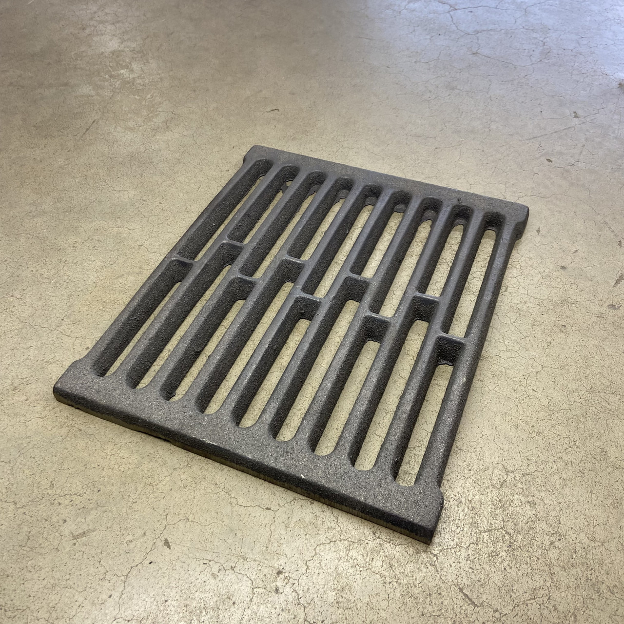 Чугунний колосник 30х26 см