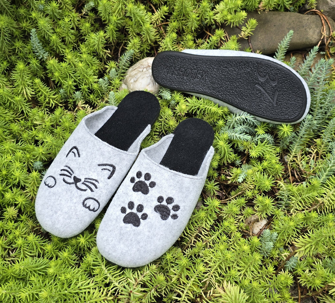 Жіночі тапочки на поліуретановій підошві