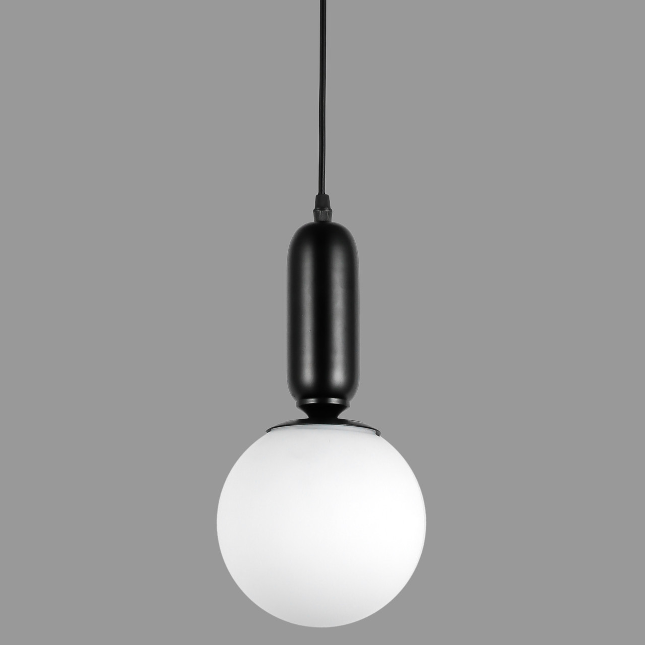 Підвісний чорний світильник з 15см кулею (52-1012-1 BK+WH)