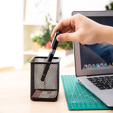 Підставка для ручок Deli 9174 чорний квадрат сітка метал 80*70*99мм, Підставка настільна офісна, фото 2