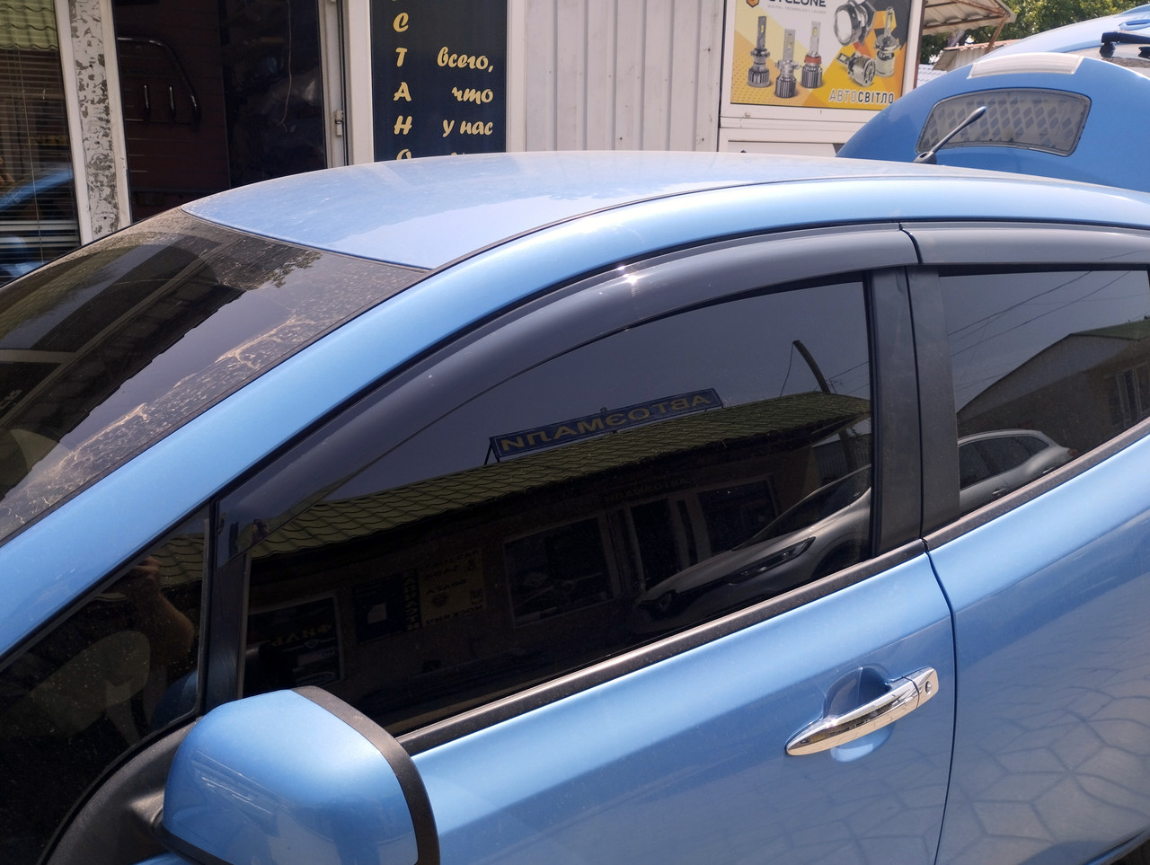 Дефлектори вікон вітровики Nissan Leaf 2010-2017, фото 1