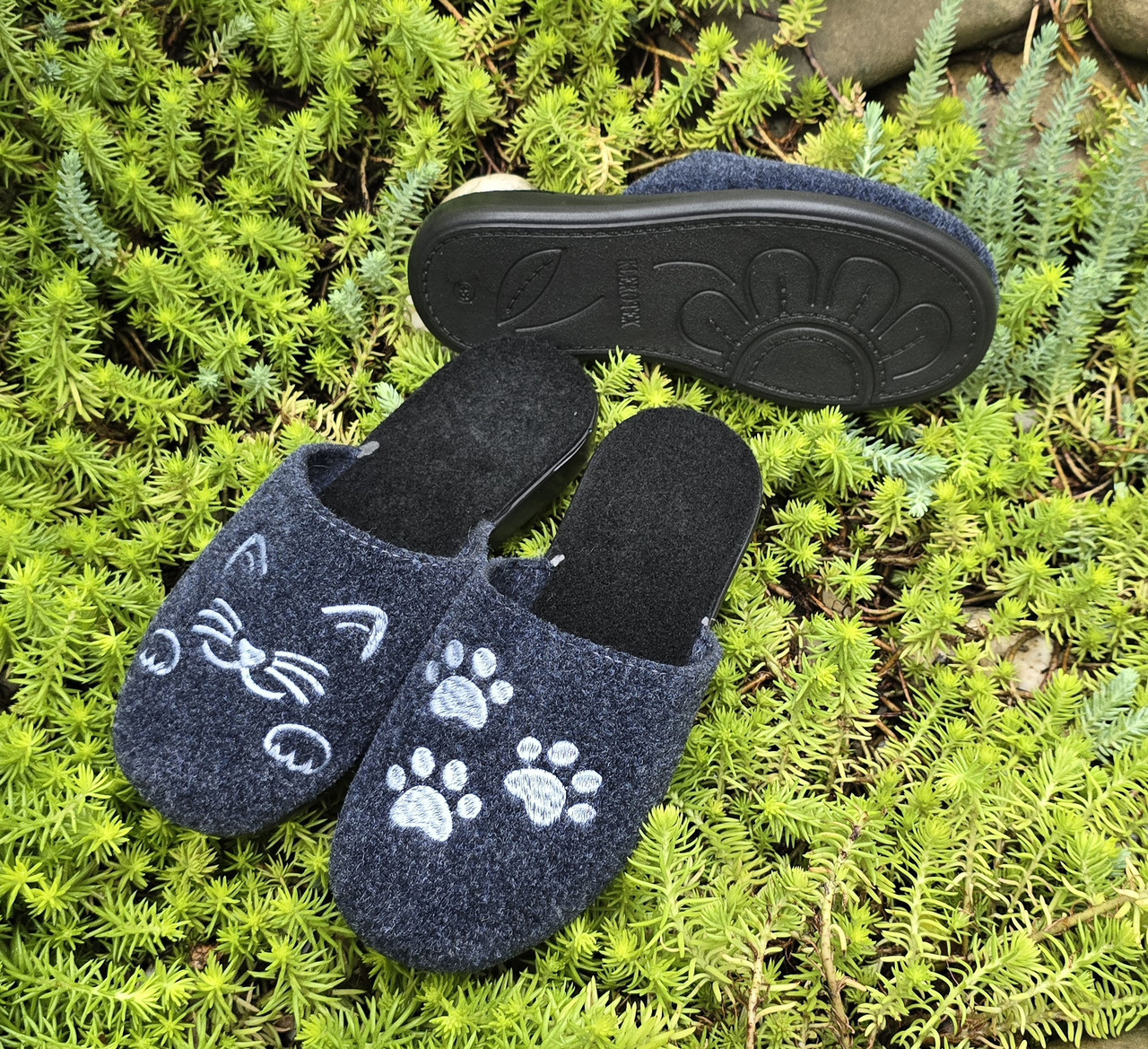 Жіночі тапочки на поліуретановій підошві