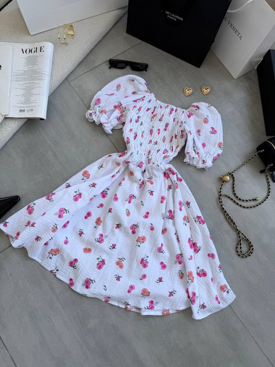 Жіноча коротка сукня з резинкою на грудях розкльошеною спідницею й об'ємними рукавами (р. 42-52) 33036083, фото 1