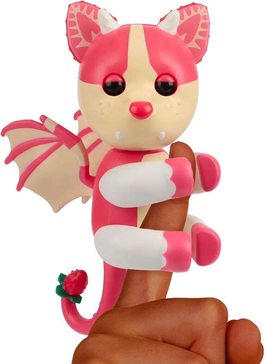 Інтерактивна іграшка Дракон Fingerlings Adopt Me! Strawberry Shortcake Bat Dragon, фото 1